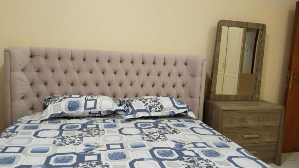 Holiday Home 2 Bedrooms Apartment For Family Only Sharjah Eksteriør bilde